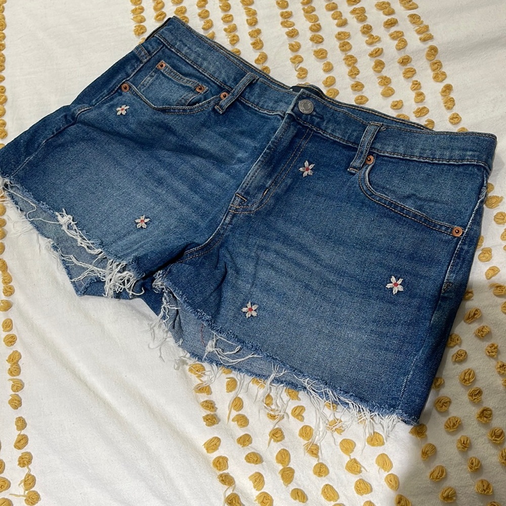 Floral Gap Shorts